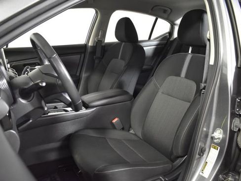 Certified 2023 Nissan Sentra SV w/ All-Weather Package FWD image 9