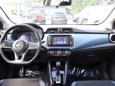 Used 2025 Nissan Versa SV FWD image 16