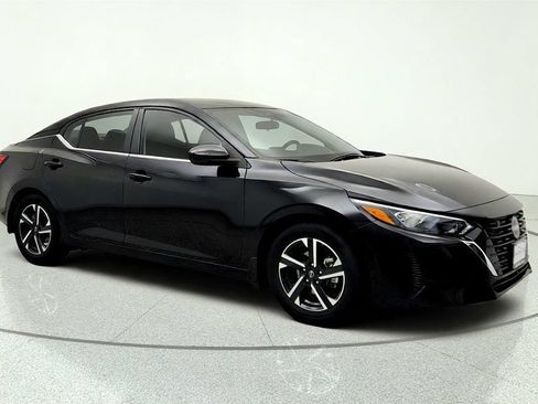 Used 2024 Nissan Sentra SV FWD image 3