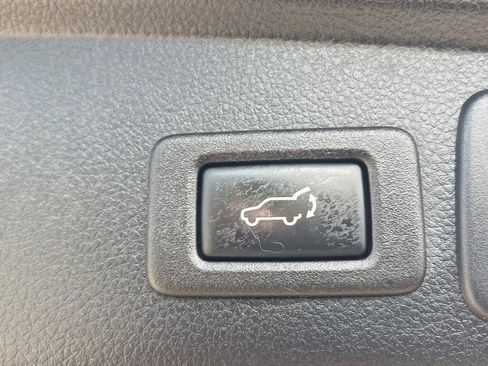 Used 2017 Subaru Forester 2.5i Limited w/ Popular Package #2 AWD/4WD image 24