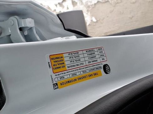 New 2026 Chevrolet Trax RS w/ Sunroof Package image 24