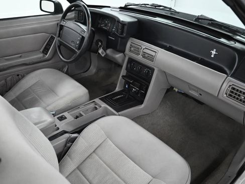 Used 1992 Ford Mustang LX image 22