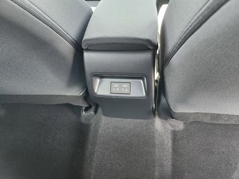 Used 2026 Toyota Corolla SE image 21