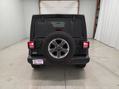 Used 2021 Jeep Wrangler Unlimited Sahara w/ Cold Weather Group AWD/4WD image 4