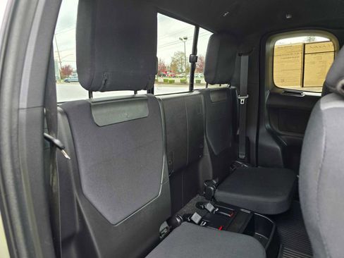 Used 2021 Toyota Tacoma TRD Off-Road w/ TRD Premium Off Road Package image 13