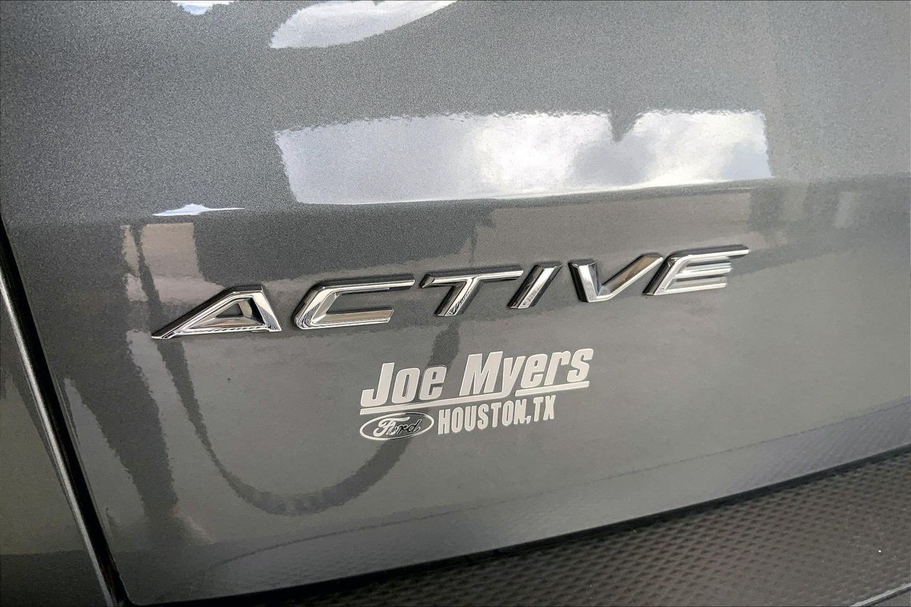 Used 2025 Ford Escape Active FWD image 9
