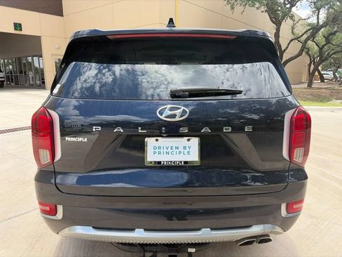 Used 2021 Hyundai Palisade Calligraphy FWD image 3