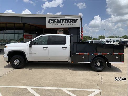 Used 2024 Chevrolet Silverado 3500 W/T w/ WT Convenience Package AWD/4WD image 4