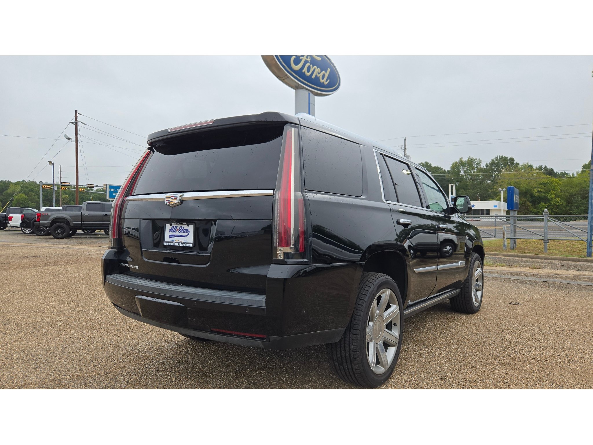 Used 2019 Cadillac Escalade Premium Luxury RWD image 5