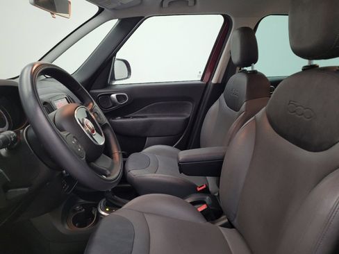 Used 2017 FIAT 500L Trekking w/ Urbana Appearance Package image 17