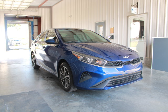 Used 2023 Kia Forte LXS FWD image 5