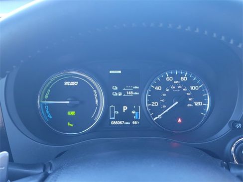 Used 2019 Mitsubishi Outlander 4WD Plug-In Hybrid image 32
