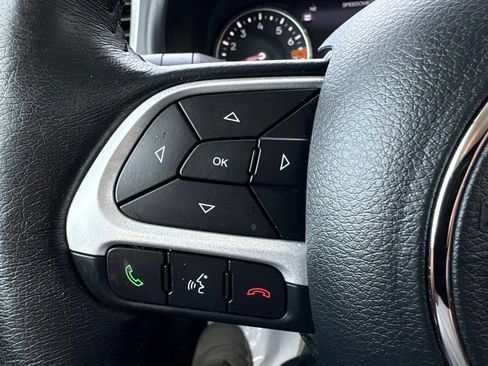 Used 2021 Jeep Renegade Latitude w/ Convenience Group AWD/4WD image 22