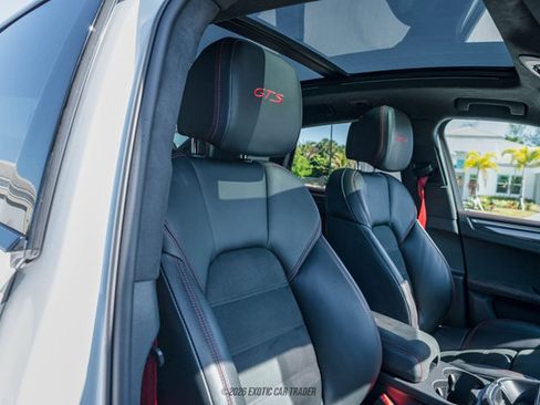 Used 2024 Porsche Macan GTS image 48