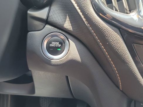 Used 2023 Chevrolet Equinox Premier FWD image 24