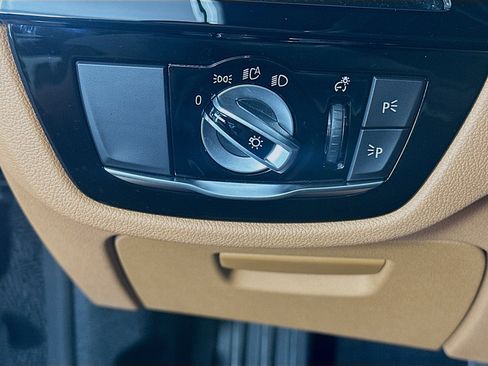 Used 2022 BMW 530i w/ Premium Package image 17