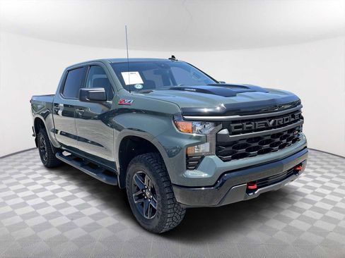 Used 2025 Chevrolet Silverado 1500 Custom Trail Boss AWD/4WD image 2