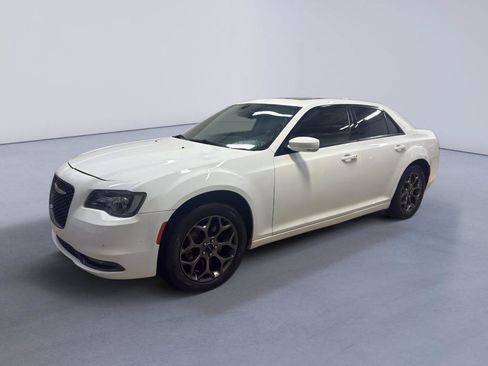 Used 2015 Chrysler 300 S w/ 300S Premium Group AWD/4WD image 3