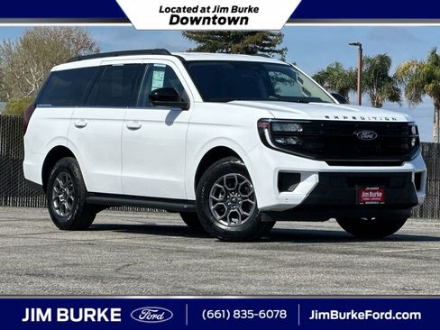 Certified 2025 Ford Expedition Active image 1