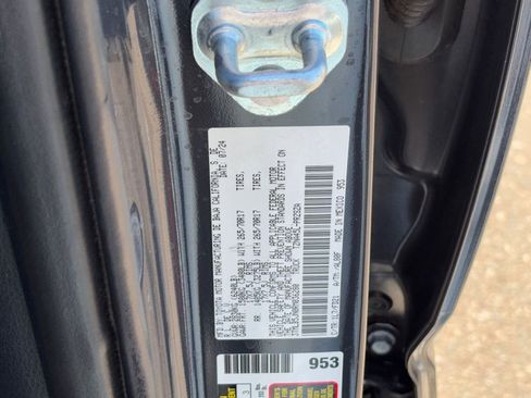 Used 2024 Toyota Tacoma TRD Off-Road image 29