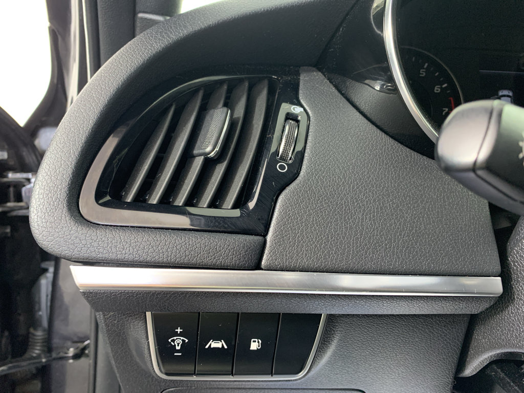 Used 2022 Kia Stinger GT-Line RWD image 16