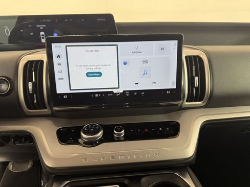Certified 2025 Ford Expedition Active AWD/4WD image 20