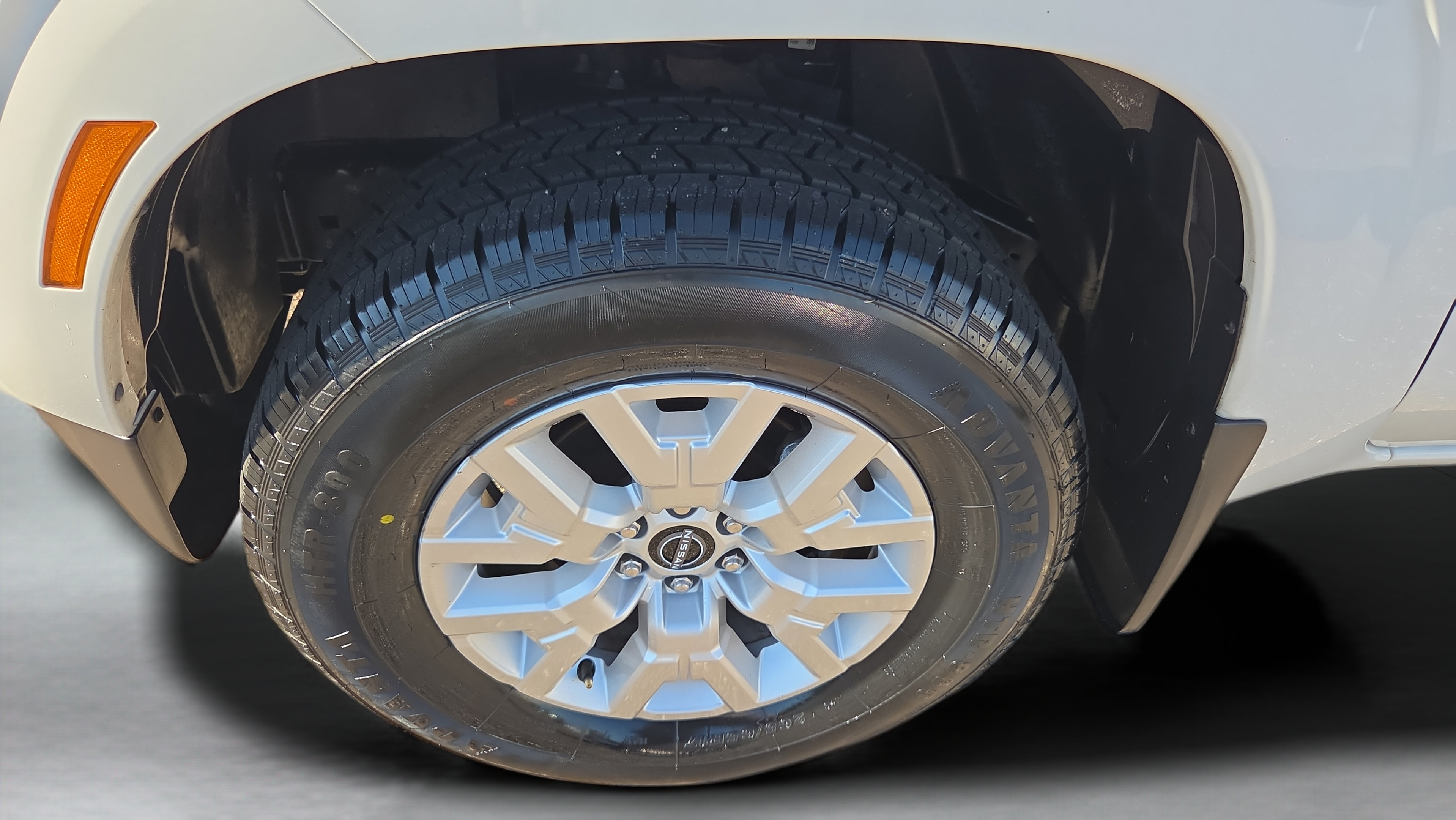 Used 2022 Nissan Frontier SV AWD/4WD image 32