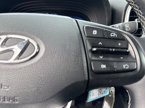 Certified 2023 Hyundai Venue SEL image 36