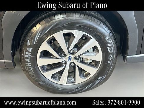 Used 2025 Subaru Outback Premium AWD/4WD image 32