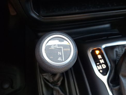 Used 2022 Jeep Wrangler Unlimited Sport AWD/4WD image 33