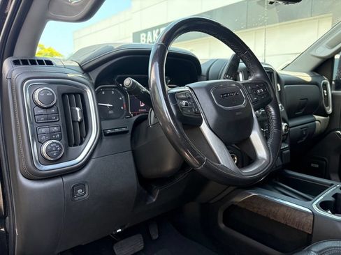 Used 2022 GMC Sierra 2500 Denali w/ Denali Ultimate Package AWD/4WD image 8
