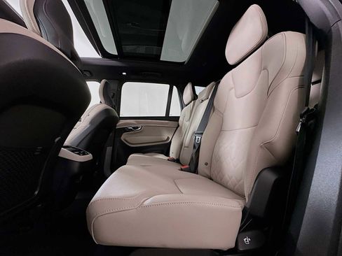 New 2026 Volvo XC90 B5 Core image 23