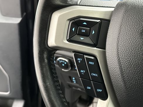 Used 2022 Ford F250 Lariat AWD/4WD image 32