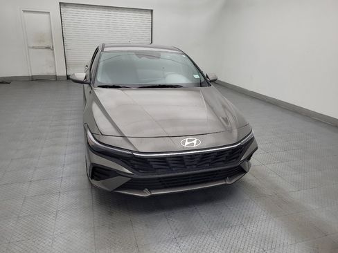 Used 2024 Hyundai Elantra SEL FWD image 14