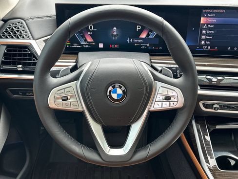 Used 2024 BMW X7 xDrive40i AWD/4WD image 25