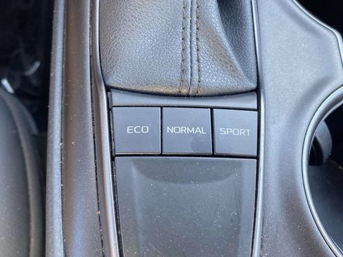 Used 2024 Toyota Camry SE FWD image 28