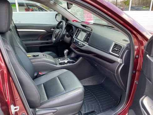 Used 2015 Toyota Highlander XLE AWD/4WD image 44