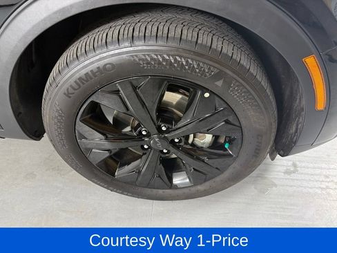 Used 2025 Kia Sportage X-Line w/ Premium Package AWD/4WD image 13