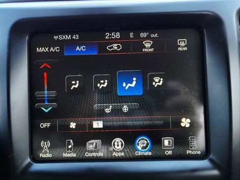 Used 2017 Jeep Cherokee Trailhawk w/ Cold Weather Group AWD/4WD image 30