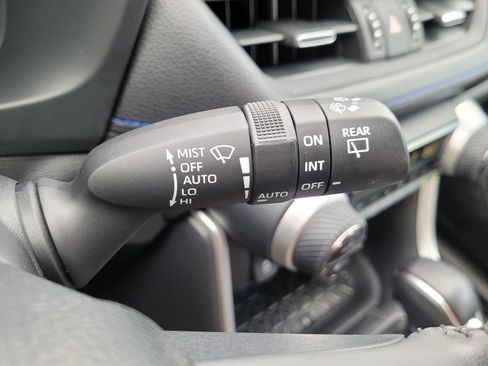 Used 2021 Toyota RAV4 XSE AWD/4WD image 34