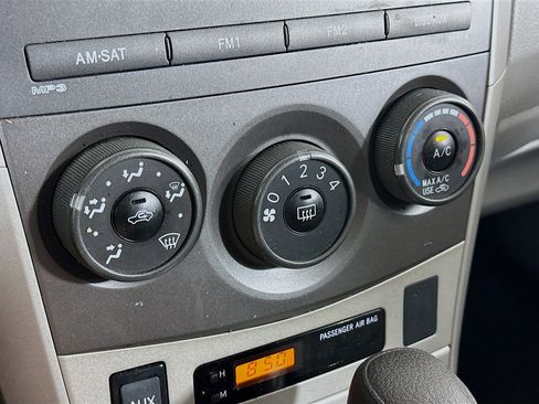 Used 2011 Toyota Corolla LE image 22