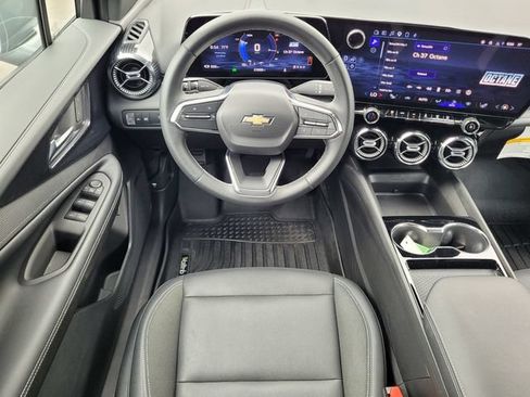 Used 2024 Chevrolet Blazer EV LT AWD/4WD image 16