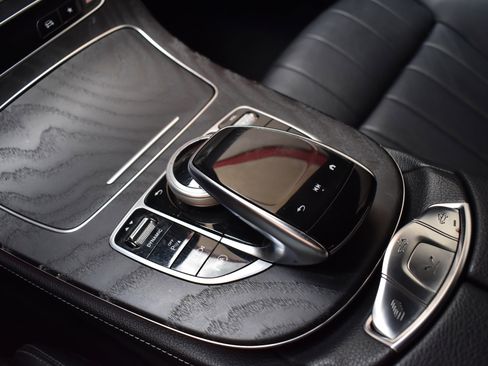 Used 2021 Mercedes-Benz E 450 4MATIC Cabriolet w/ AMG Line image 38