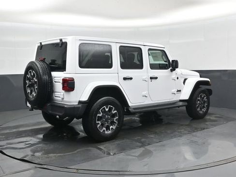 New 2026 Jeep Wrangler Unlimited Sahara AWD/4WD image 4