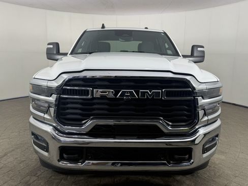 Used 2026 RAM 2500 Big Horn AWD/4WD image 2