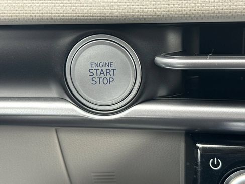 Certified 2025 Hyundai Tucson SEL AWD/4WD image 23