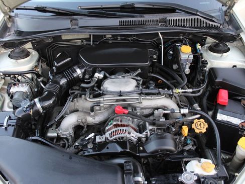 Used 2007 Subaru Outback 2.5i L.L. Bean image 10