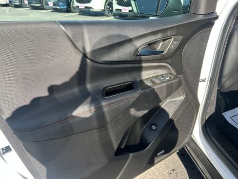 Used 2023 Chevrolet Equinox RS w/ RS Leather Package image 18