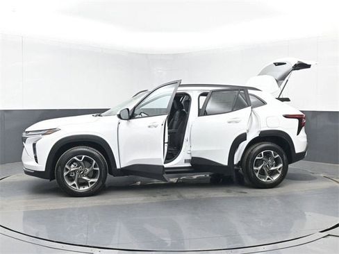 New 2026 Chevrolet Trax LT image 51