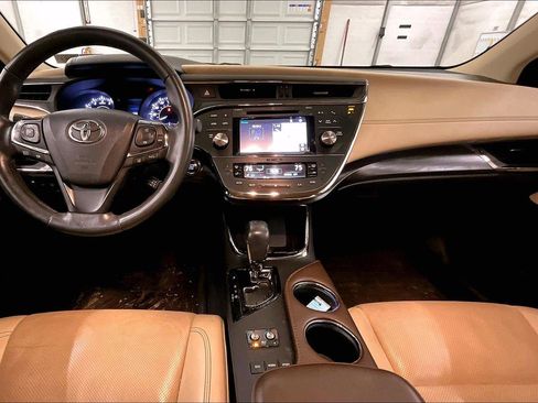 Used 2016 Toyota Avalon Limited image 15
